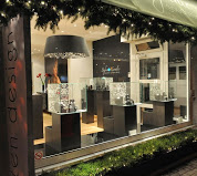 Jewelen Stephanie Condes is a stockist of Paul Finch Jewelery in Braaschaat Belgium.