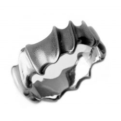 The  detailed silver vine ring is a unique & very tactile solid silver band. It has an unusual detailed surface with a smooth polished interior. It is practical & very comfortable on and designed to be worn by men or women. The ring has an undulating width of approx 61/2 - 8mm and has a depth of approx 2mm.  The ring is individually handmade to order and is available in a wide range of sizes including 1/2 sizes. It comes in a satin or polished finish. Please let us know your ring size when you place your order. We use the UK/AU sizing system, however. If you have a ring size based on EU, US/Canada or any other international sizing system we can convert it.