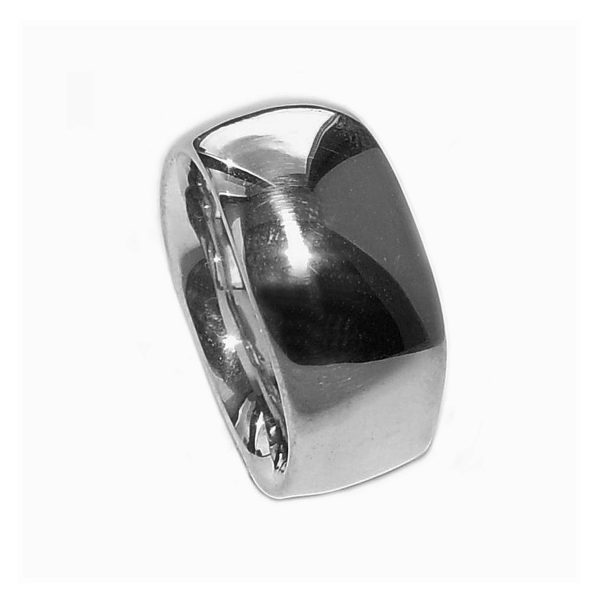An unusual organic silver band. The smooth solid undulating band is approx 11mm at the widest point and has a varying depth of 2-3mm. It is practical and comfortable to wear. The ring is individually handmade to order and is available in a wide range of sizes including 1/2 sizes. Please let us know your ring size when you place your order. We use the UK/AU sizing system, however. If you have a ring size based on EU, US/Canada or any other international sizing system we can convert it. If you would like the ring in 18ct gold, please contact us for more details. The organic silver band has a Paul Finch hallmark and conforms to the British hallmarking standard. It comes in a branded jewellery box.