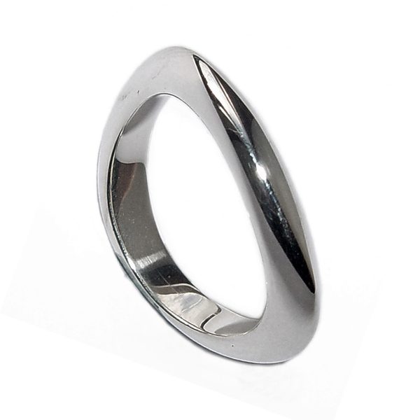 This unusual organic silver band complements the rings in the trap collection, or can be worn alone.  It is comfortable and practical for everyday wear. The ring is approx 4mm wide and has a varying depth of 3.5-4mm. The ring is also available in 18ct yellow gold/ 18ct white gold - prices on request. 