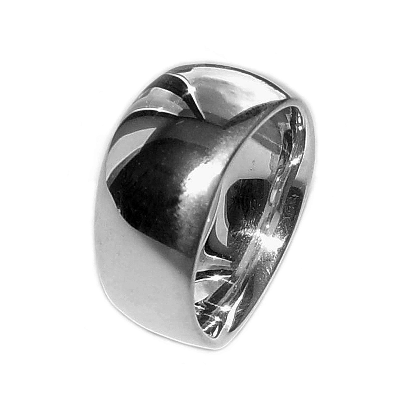 An unusual organic silver band. The smooth solid undulating band is approx 11mm at the widest point and has a varying depth of 2-3mm. It is practical and comfortable to wear. The ring is individually handmade to order and is available in a wide range of sizes including 1/2 sizes. Please let us know your ring size when you place your order. We use the UK/AU sizing system, however. If you have a ring size based on EU, US/Canada or any other international sizing system we can convert it. If you would like the ring in 18ct gold, please contact us for more details. The organic silver band has a Paul Finch hallmark and conforms to the British hallmarking standard. It comes in a branded jewellery box.
